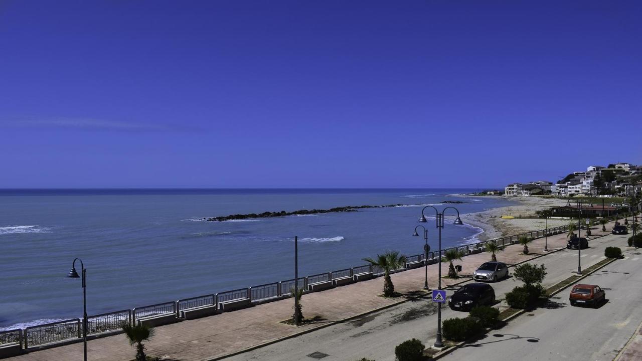 Terrazza Sul Mediterraneo Seccagrande  Buitenkant foto